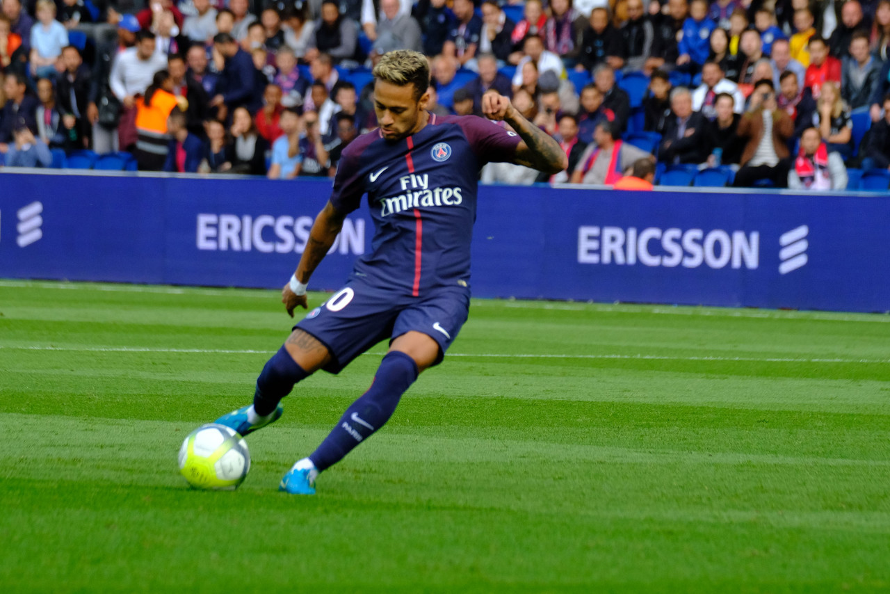 加斯佩里尼：没想到能排名榜首；谈论意甲冠军？我们不谈目标（加斯佩里尼：意外登顶；意甲争冠？暂不设目标）