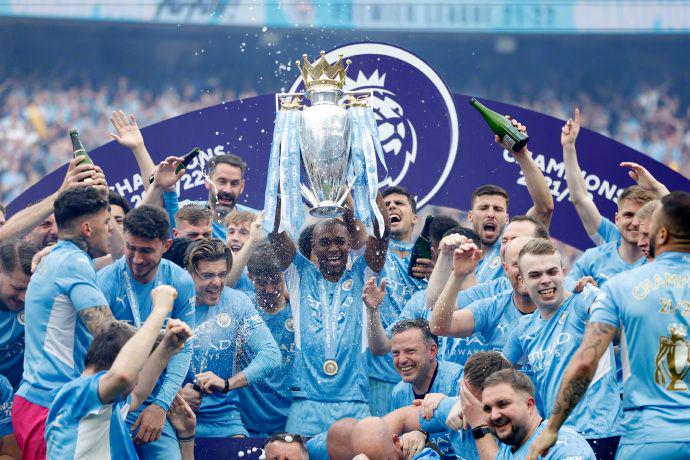 波兰足协谴责投掷烟火球迷：绝不容忍任何违反安全规定的行为（波兰足协痛斥投掷烟火球迷：对任何违反安全规定的行为零容忍）