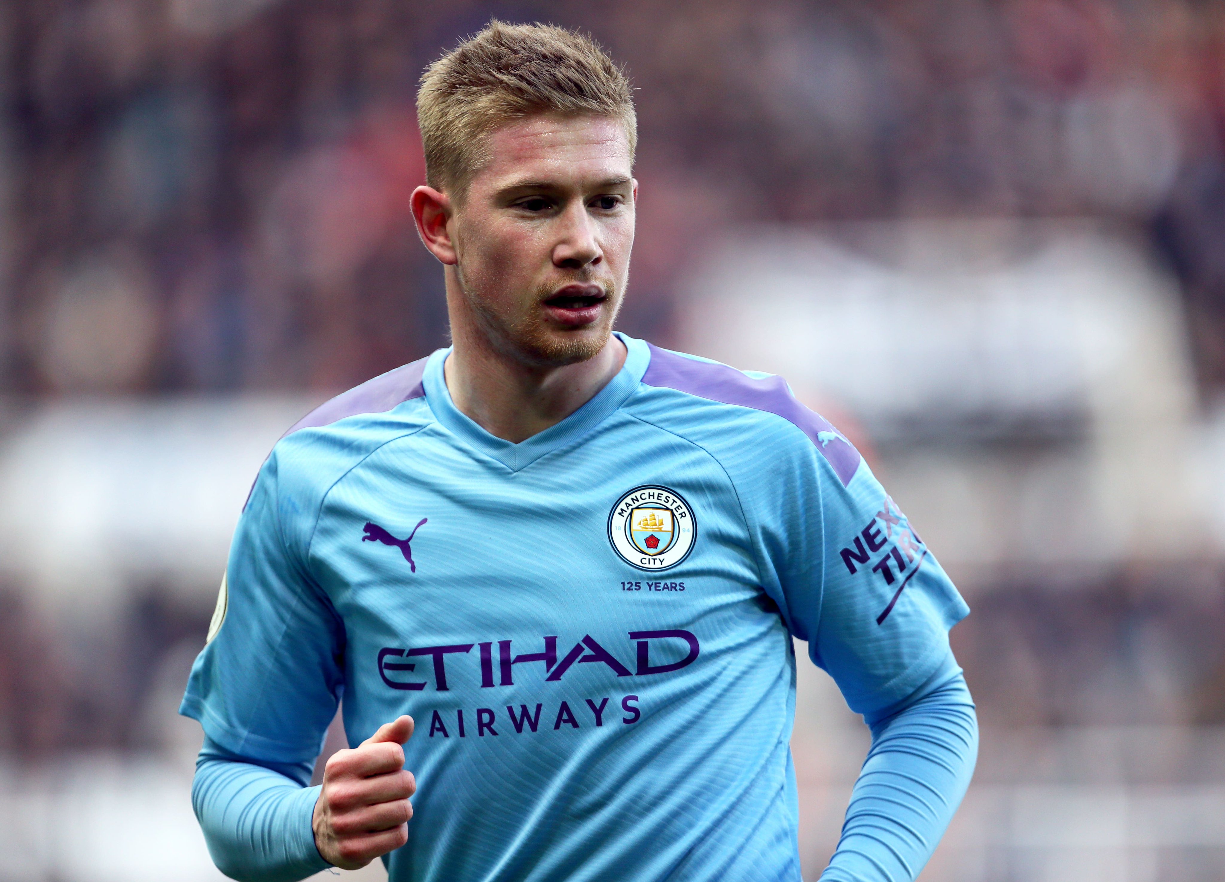 皇马球星没责任？一输球就怪阿隆索，皇马这贵族病是不是该治治？（输球就怪阿隆索？皇马球员别再逃责，“贵族病”该治了）