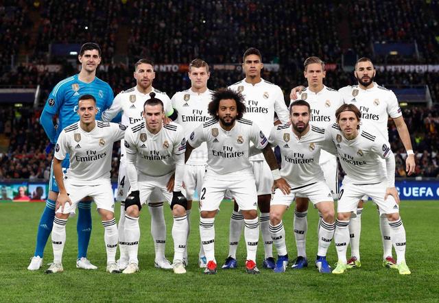 米体：尤文要求弗拉霍维奇大幅降薪留队，幅度可能接近一半（米体：尤文盼弗拉霍维奇留队，薪水或被腰斩）