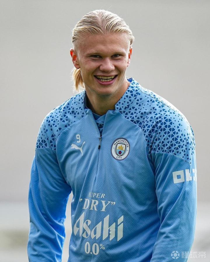 图片报：埃姆雷-詹成多家土耳其豪门目标，球员倾向留在多特（图片报：多家土超豪门相中埃姆雷-詹，球员更愿留守多特蒙德）