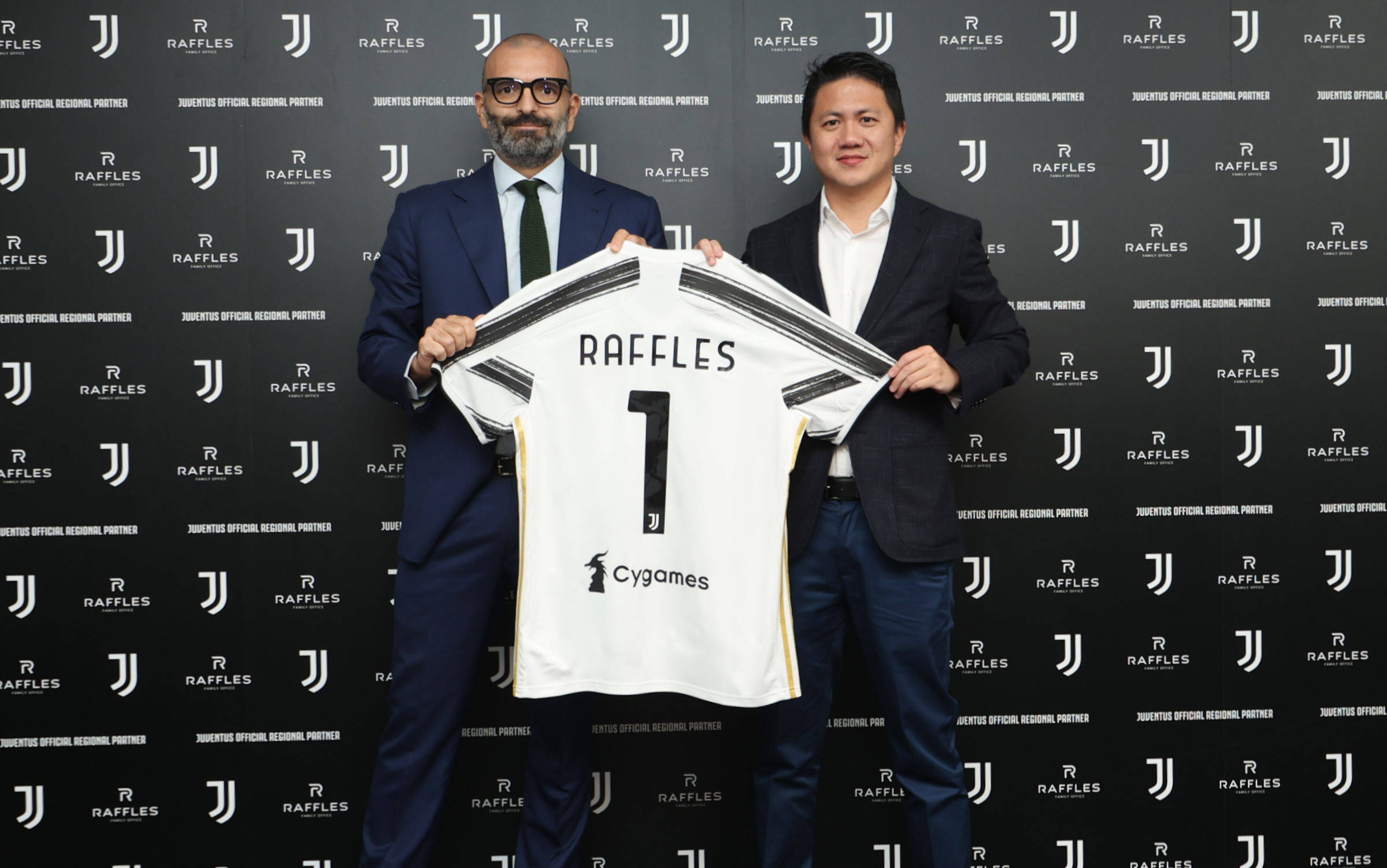 球星全场节奏掌控大师级表现（巨星全场主导节奏尽显大师风范）