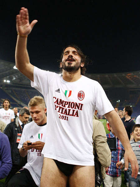 混团世界杯！韩国0-8惨败，王楚钦暴抽穿越，曼昱零封，莎莎轮休（混合团体世界杯： 韩国0-8遭横扫, 王楚钦暴力穿越抽杀, 曼昱零封, 莎莎轮休）